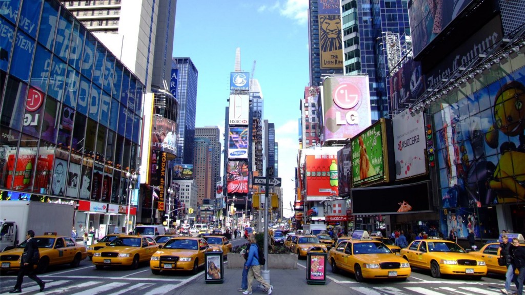 Tham quan đại lộ Fifth Avenue tại thành phố New York
